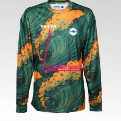 Custom name or team inscription on the shirt | small