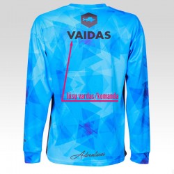 Custom name or team inscription on the shirt | big
