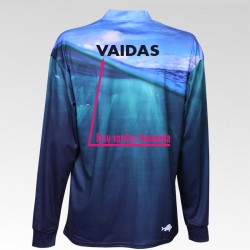 Custom name or team inscription on the shirt | big